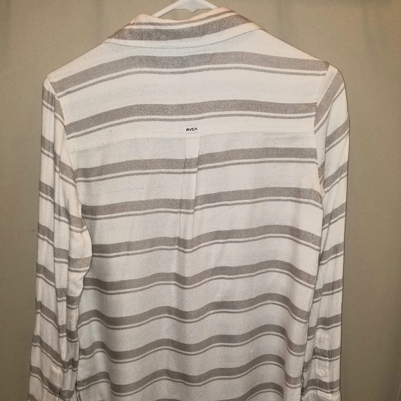 RVCA button down - Picture 2 of 6